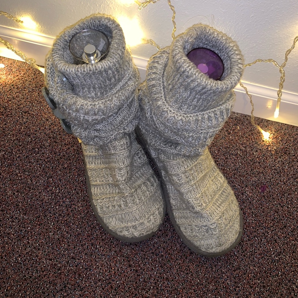 Knit Slippers - Picture 6 of 6